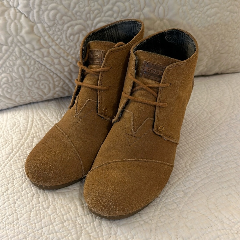 TOMS